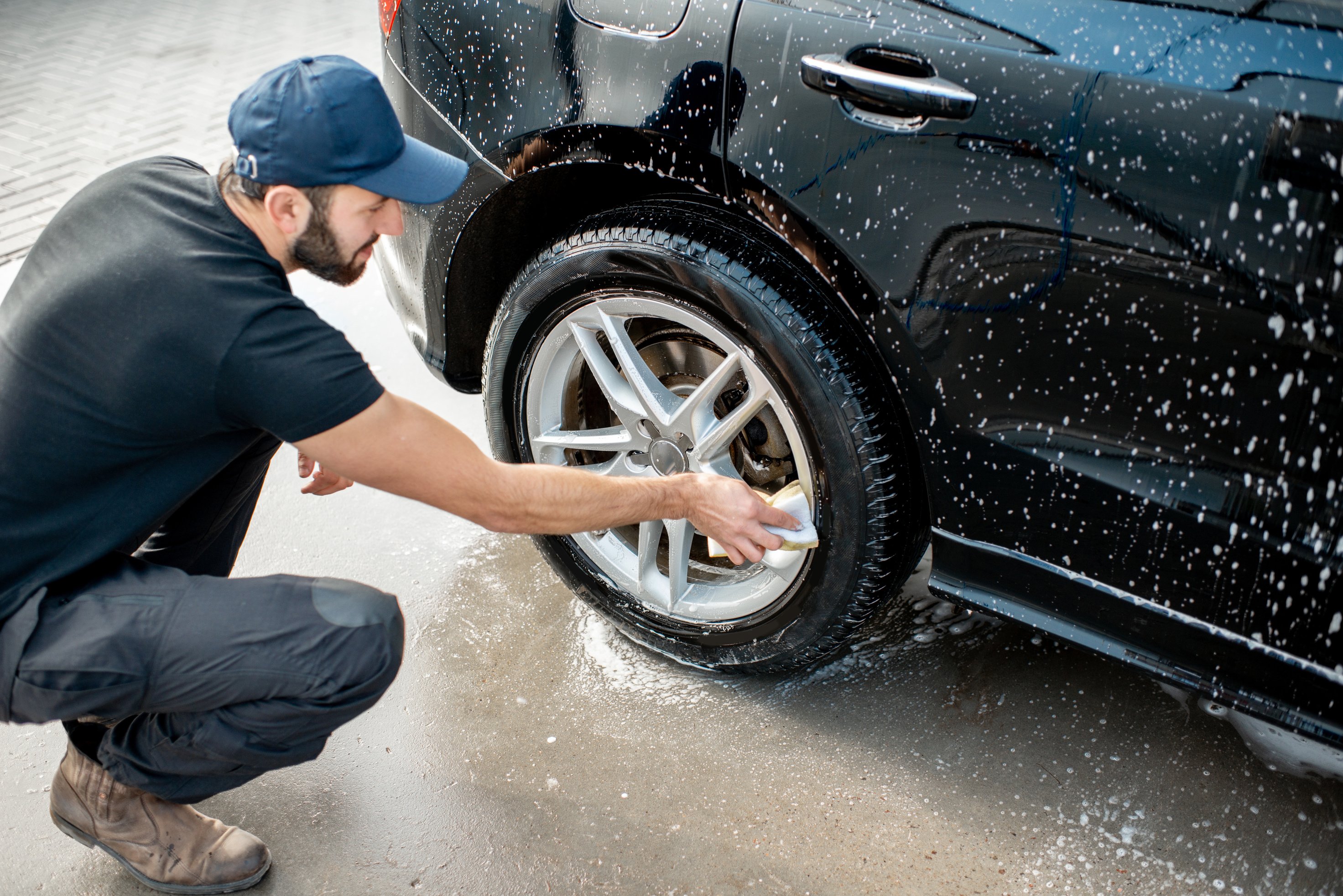 Washer Wiping Car Wheel